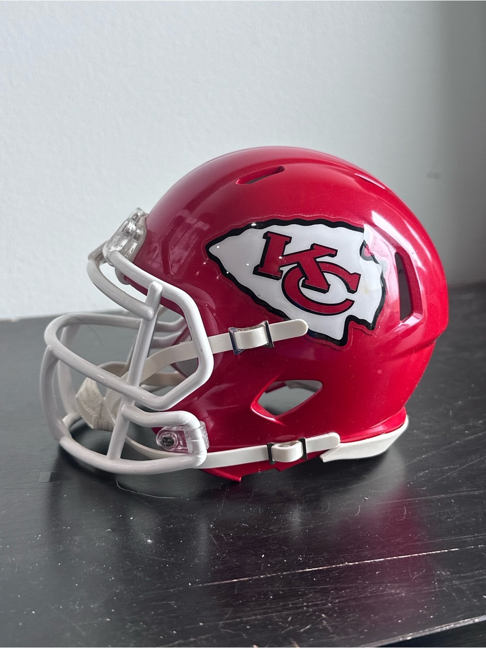 Kansas City Chiefs Mini Helmet NFL Riddell Style Replica Football Display